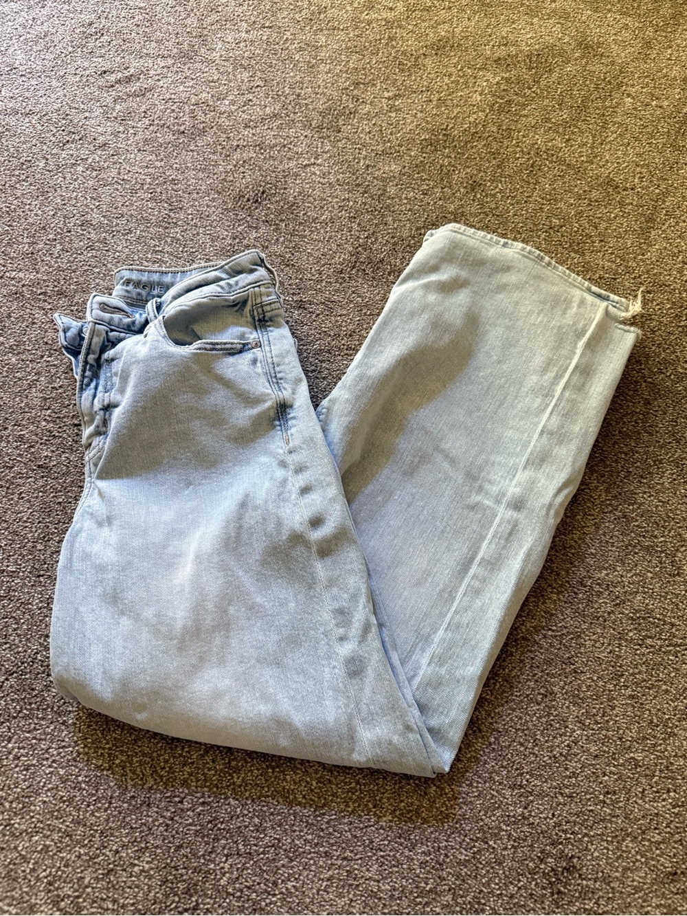 American Eagle Outfitters Light Wash Straight-Leg Jeans